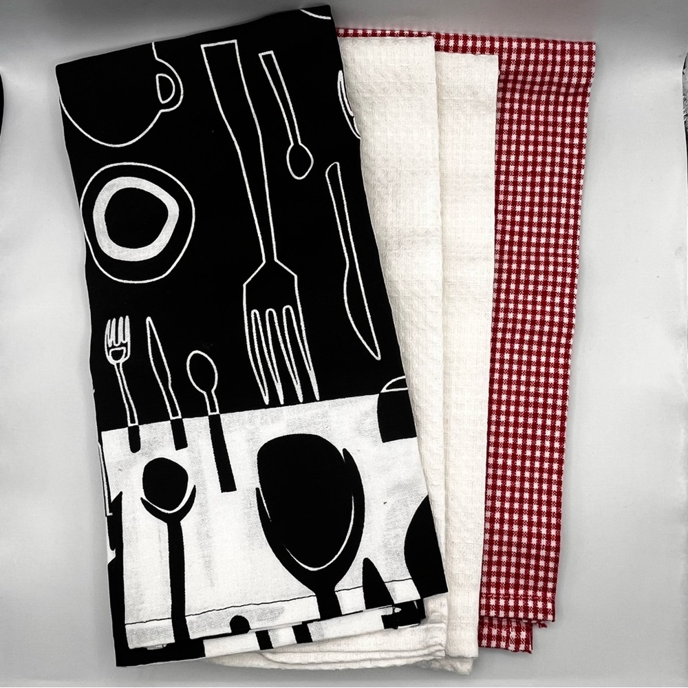 BNWOT SET OF FOUR 100% COTTON HARMAN KITCHEN TEA TOWELS